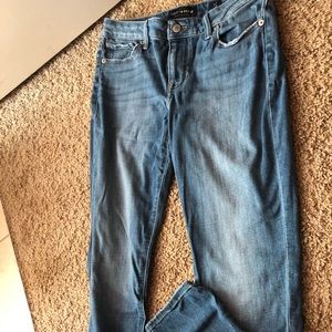 Medium wash lucky brand ankle straight jeans